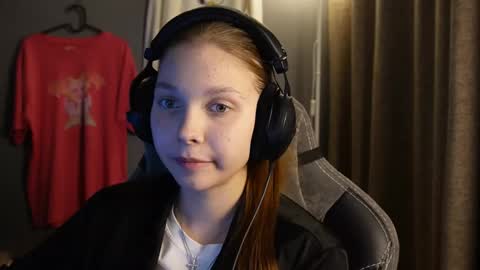 Snapshot of brandamatteson chatting on November 11, 2025, 5:35 pm Alice online show from November 11, 2025, 5:35 pm