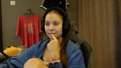 Snapshot of brandamatteson chatting on November 19, 2025, 3:34 pm Alice online show from November 19, 2025, 3:34 pm