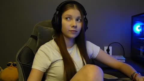 Snapshot of brandamatteson chatting on December 2, 2025, 2:23 pm Alice online show from December 2, 2025, 2:23 pm