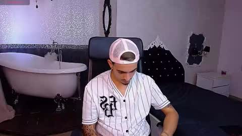 Snapshot of brandontatex chatting on September 15, 2025, 9:53 am BrandonTateX online show from September 15, 2025, 9:53 am