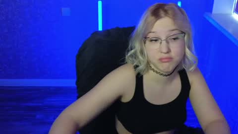 Belle  online show from January 16, 2025, 4:49 am