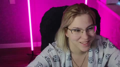 Belle  online show from February 2, 2025, 3:10 am