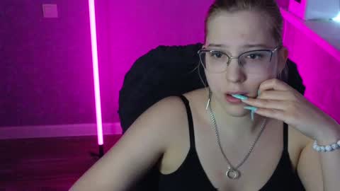 Belle  online show from February 2, 2025, 6:15 am