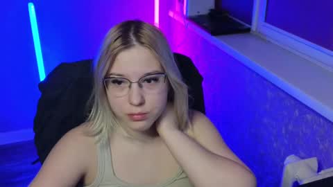 Belle  online show from February 28, 2025, 1:05 am