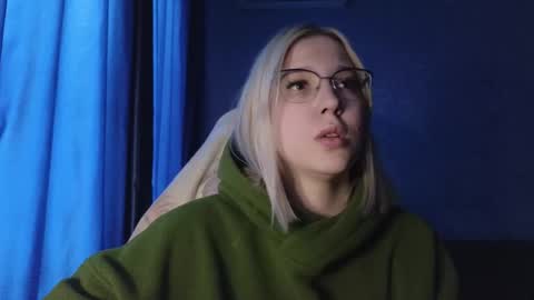 Belle  online show from September 15, 2025, 8:36 am