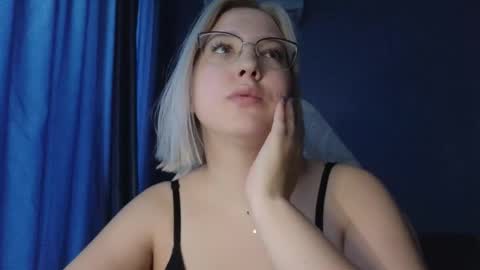 Belle  online show from September 29, 2025, 5:45 am