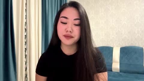 Snapshot of brandysveum chatting on October 19, 2025, 3:01 pm Aypril online show from October 19, 2025, 3:01 pm