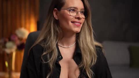 Alex online show from December 3, 2025, 5:37 am