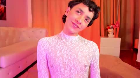 Snapshot of brann_tadzio chatting on November 17, 2025, 10:04 pm online show from November 17, 2025, 10:04 pm