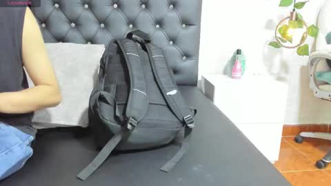 Snapshot of brann_tadzio chatting on December 14, 2025, 10:58 pm online show from December 14, 2025, 10:58 pm