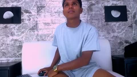 bratt_wolft_ online show from December 19, 2025, 6:37 pm