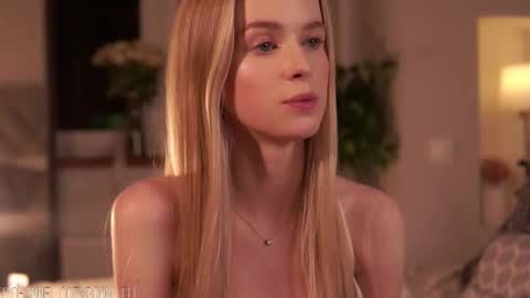 Snapshot of brave_journey chatting on October 3, 2025, 8:28 pm Eli online show from October 3, 2025, 8:28 pm