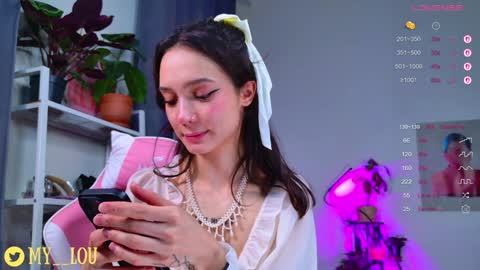 Snapshot of breeding_material chatting on October 30, 2025, 4:19 pm Ashley Dolce and Lou online show from October 30, 2025, 4:19 pm