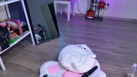 Snapshot of breeding_material chatting on December 13, 2025, 7:53 pm Ashley Dolce and Lou online show from December 13, 2025, 7:53 pm