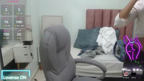 Brenda online show from December 2, 2025, 3:45 am