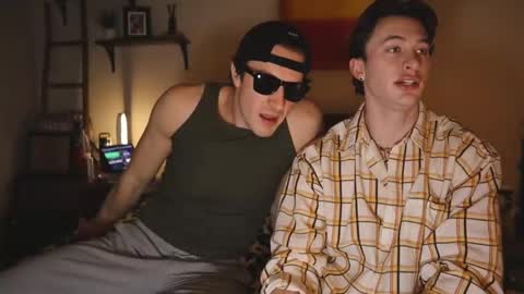 Snapshot of brentonverde chatting on January 12, 2025, 10:54 pm brentonverde online show from January 12, 2025, 10:54 pm