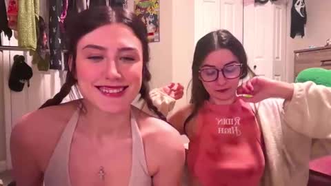 Brianna3 online show from February 19, 2025, 2:55 am