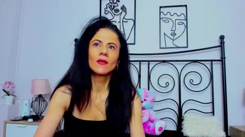 Snapshot of brianaflynt chatting on November 2, 2025, 8:22 pm brianaflynt online show from November 2, 2025, 8:22 pm