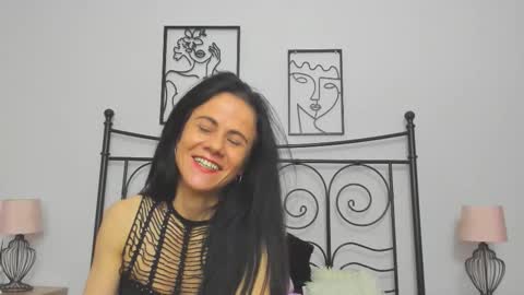 Snapshot of brianaflynt chatting on November 3, 2025, 9:05 pm brianaflynt online show from November 3, 2025, 9:05 pm