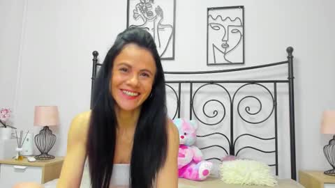 Snapshot of brianaflynt chatting on November 13, 2025, 8:41 pm brianaflynt online show from November 13, 2025, 8:41 pm