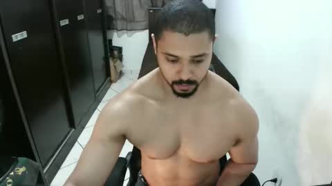 Snapshot of brianaries chatting on October 15, 2025, 4:34 am brianaries online show from October 15, 2025, 4:34 am