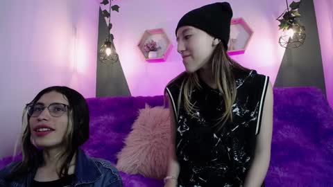 Snapshot of briarandblair chatting on February 3, 2025, 2:13 pm briarandblair online show from February 3, 2025, 2:13 pm