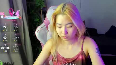 Snapshot of bridgetbottrel chatting on October 3, 2025, 1:35 am Bridget online show from October 3, 2025, 1:35 am