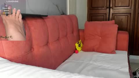 Snapshot of bridgetrodriguez chatting on October 31, 2025, 11:44 am online show from October 31, 2025, 11:44 am