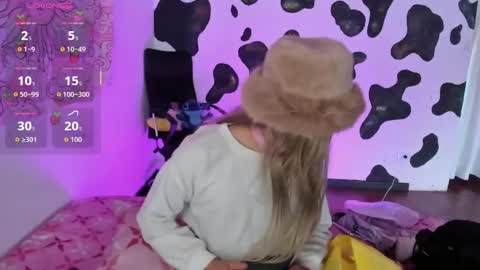 Snapshot of brihanna_cooper chatting on September 16, 2025, 1:01 pm bri online show from September 16, 2025, 1:01 pm