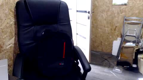 brilliantly online show from November 27, 2025, 4:53 pm