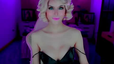 brionatop online show from October 26, 2025, 12:27 am