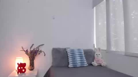 Snapshot of brisa_blue chatting on September 23, 2025, 4:43 pm Brisa online show from September 23, 2025, 4:43 pm