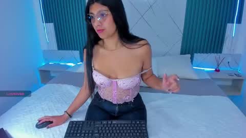 briseida_white online show from October 11, 2025, 12:15 pm