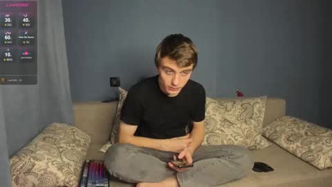 Snapshot of bristlebback chatting on February 17, 2025, 9:08 pm bristlebback online show from February 17, 2025, 9:08 pm