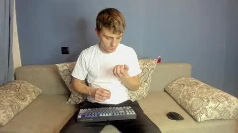 Snapshot of bristlebback chatting on September 9, 2025, 5:01 pm bristlebback online show from September 9, 2025, 5:01 pm