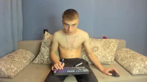 Snapshot of bristlebback chatting on September 17, 2025, 4:08 pm bristlebback online show from September 17, 2025, 4:08 pm