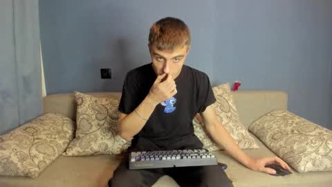 Snapshot of bristlebback chatting on October 4, 2025, 5:55 pm bristlebback online show from October 4, 2025, 5:55 pm