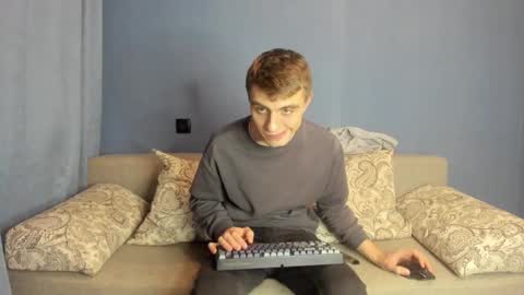 Snapshot of bristlebback chatting on October 19, 2025, 4:29 pm bristlebback online show from October 19, 2025, 4:29 pm