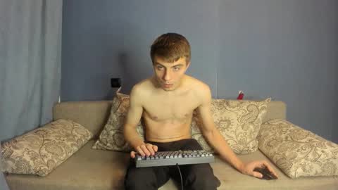 Snapshot of bristlebback chatting on November 14, 2025, 6:28 pm bristlebback online show from November 14, 2025, 6:28 pm