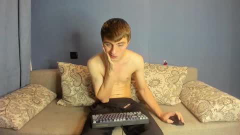 Snapshot of bristlebback chatting on November 26, 2025, 8:43 pm bristlebback online show from November 26, 2025, 8:43 pm