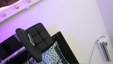 Snapshot of britannyxhorny chatting on December 17, 2025, 7:47 am britannyxhorny online show from December 17, 2025, 7:47 am