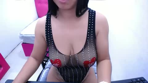 Snapshot of britanyx1 chatting on February 11, 2025, 2:35 pm britanyx1 online show from February 11, 2025, 2:35 pm