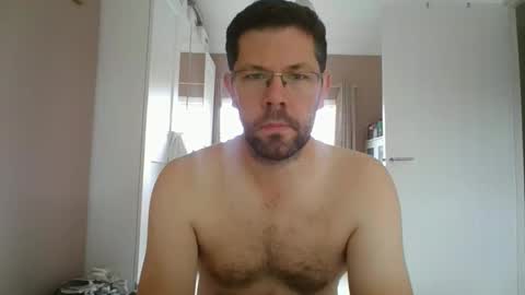 britguy6985 online show from October 2, 2025, 10:44 am