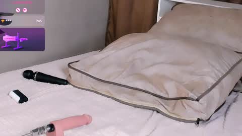 Snapshot of britney_lynch chatting on February 5, 2025, 3:13 am Britney online show from February 5, 2025, 3:13 am