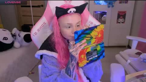 Snapshot of britney_lynch chatting on October 22, 2025, 5:34 pm Britney online show from October 22, 2025, 5:34 pm