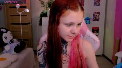 Snapshot of britney_lynch chatting on November 9, 2025, 8:29 pm Britney online show from November 9, 2025, 8:29 pm