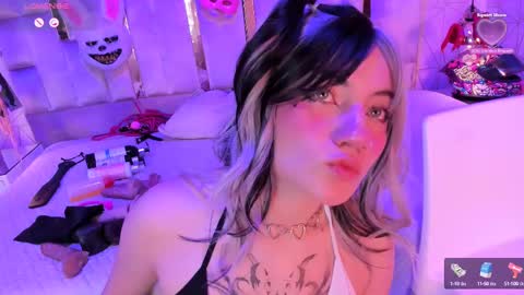 Snapshot of broklin_white23 chatting on January 26, 2025, 1:04 pm online show from January 26, 2025, 1:04 pm