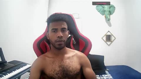 bruce_1111 online show from October 26, 2025, 7:42 pm