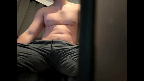 brucelogan80 online show from September 25, 2025, 11:41 pm