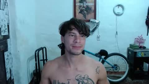 brucewayne1_ online show from October 6, 2025, 10:51 pm